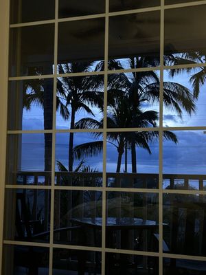 Pineapple Inn Maui by null