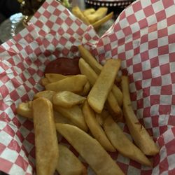 Chefski's - Fries! So yummy!