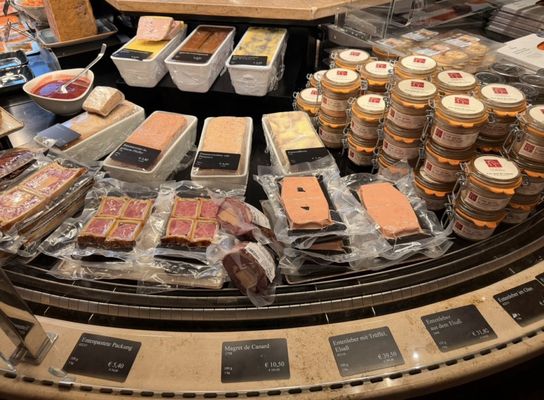 Dallmayr Bar & Grill by null