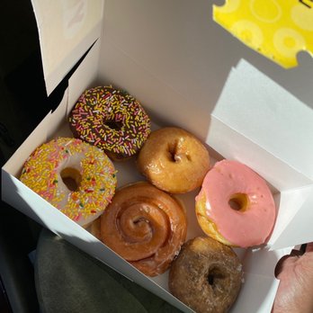 Douglas Donuts - Half dozen - Donuts Near Me - Douglasville, Georgia