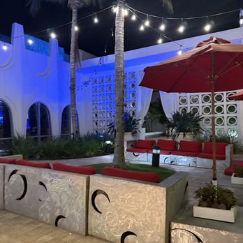 Costa d'Este Beach Resort & Spa - Front patio area - Hotels Near Me - Vero Beach, Florida