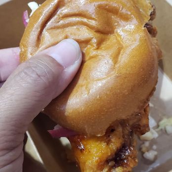 Madbun - Thai Sweet Chili Chicken slider - Asian Fusion Near Me - Rancho Cucamonga, California