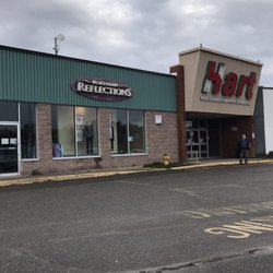 Hart Store - Mall entrance