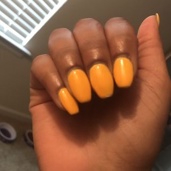 Emily Nails - Chipped hours later from literally doing nothing. - Nail Salons Near Me - Atlanta, Georgia