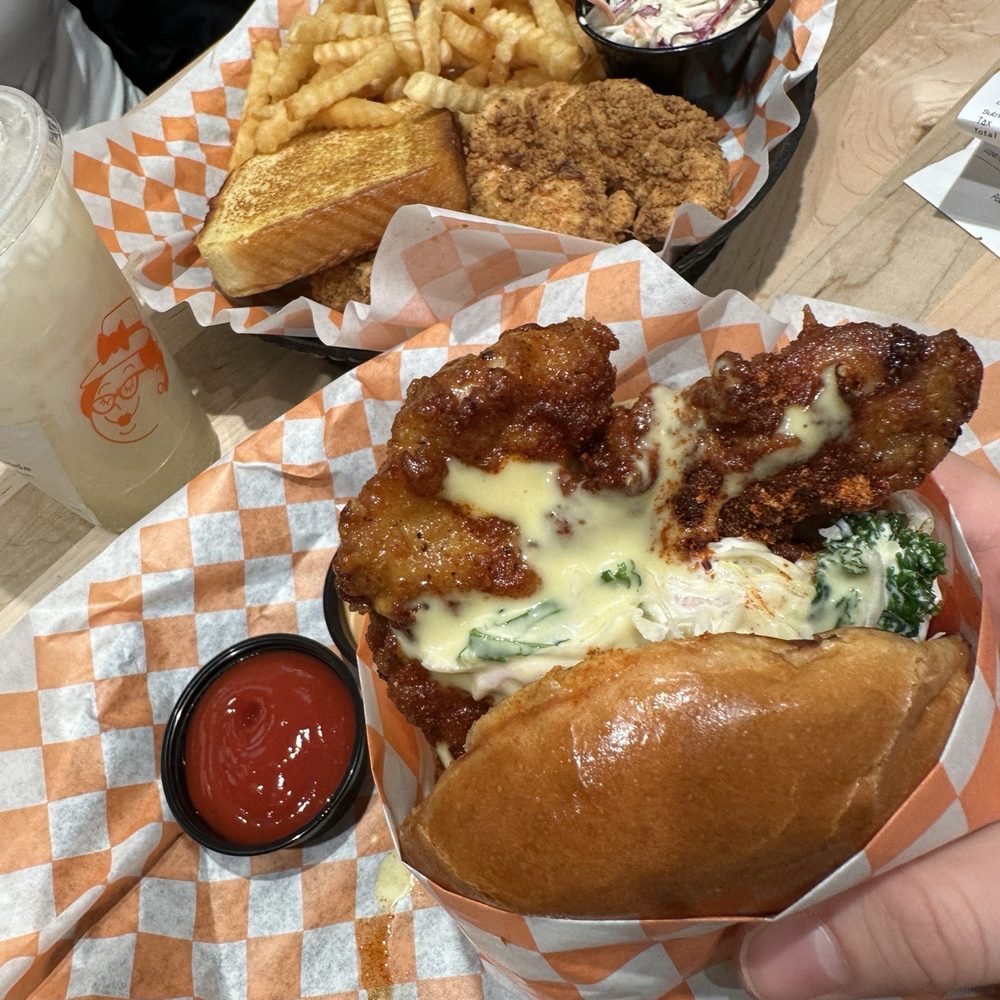 Minnie Bird - Chicken Shop Near Me - Schaumburg, Illinois Minnie Bird - Chicken Shop Near Me - Schaumburg, Illinois