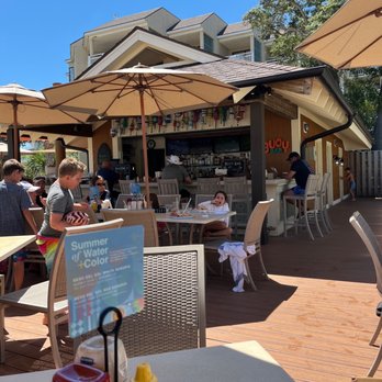 Buoy Bar - Lunchtime. Patio dining! - Resorts Near Me - Hilton Head Island, South Carolina Buoy Bar - Lunchtime. Patio dining! - Resorts Near Me - Hilton Head Island, South Carolina