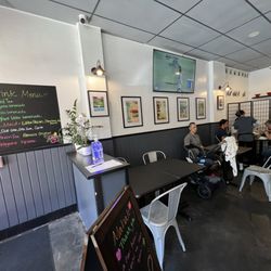 Masa Ramen Bistro - Dining space