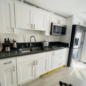 Pine Tree Design & Construction - General Contractors Near Me - Woodland Hills, California Pine Tree Design & Construction - General Contractors Near Me - Woodland Hills, California