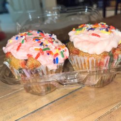 The Sweet Place - Vegan Birthday Cake Cupcake