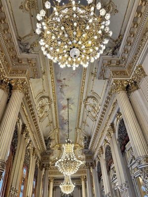 Teatro Colón by null