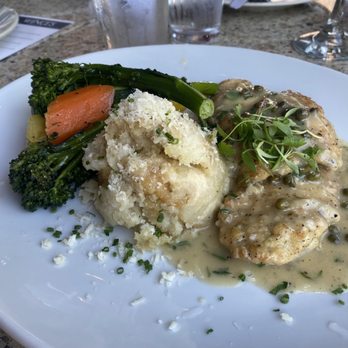 Wence's - Chicken Piccata - New American Near Me - Pleasant Hill, California