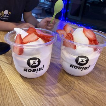 Nobibi - Vanilla ice cream with strawberries - Ice Cream & Frozen Yogurt Near Me - Santa Ana, California