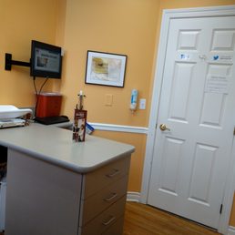 Nice, clean bright exam rooms! Nice, clean bright exam rooms!