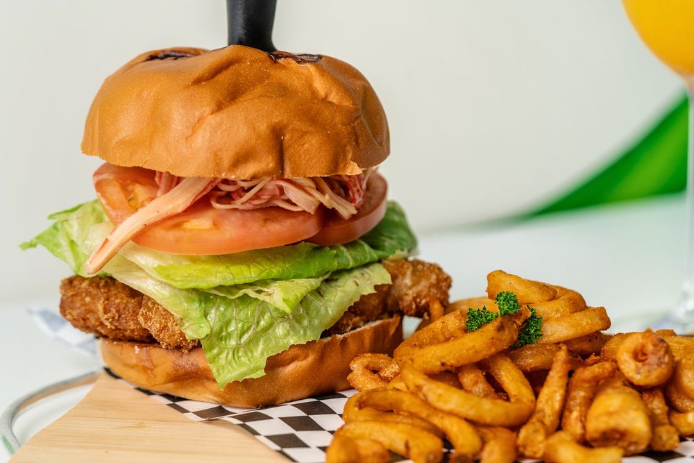 Therapy Restaurant Logo