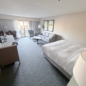 Hilton Santa Barbara Beachfront Resort - Room - Hotels Near Me - Santa Barbara, California Hilton Santa Barbara Beachfront Resort - Room - Hotels Near Me - Santa Barbara, California