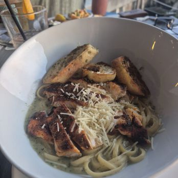 Dockside Waterfront Grill - LINGUINE PASTA w/ Chicken - Seafood Near Me - Venice, Florida Dockside Waterfront Grill - LINGUINE PASTA w/ Chicken - Seafood Near Me - Venice, Florida