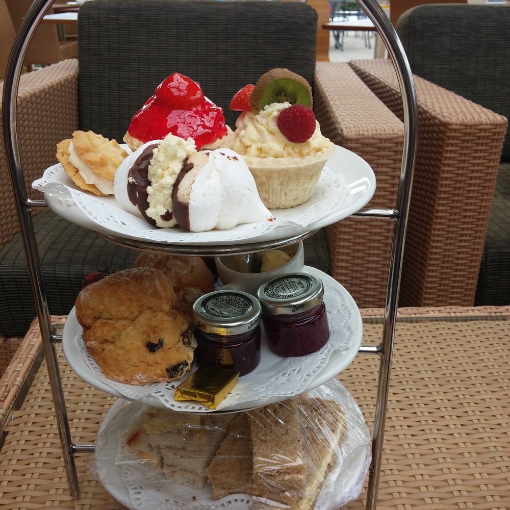 Dobbies Garden World - Afternoon tea - Nurseries & Gardening Near Me - Craigforth, STG