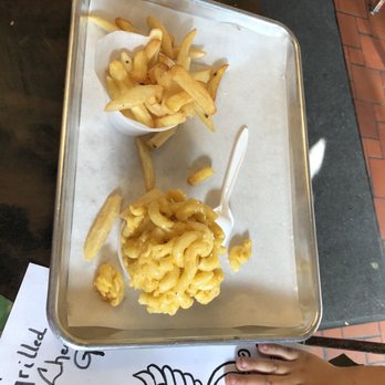 Grilled Cheese Gallery - Kids Mac and Cheese, served with fries - Ice Cream & Frozen Yogurt Near Me - St. Augustine, Florida