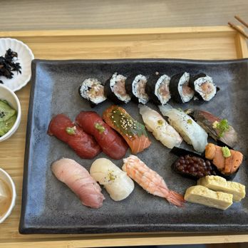 Akami Sushi - Lunch special: premium sushi set $52 - Sushi Bars Near Me - Arcadia, California