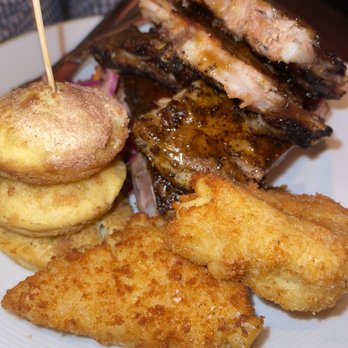 Marlow's Tavern - Baby back ribs with fried Mac and cheese, and jalapeño corn muffins - New American Near Me - Alpharetta, Georgia Marlow's Tavern - Baby back ribs with fried Mac and cheese, and jalapeño corn muffins - New American Near Me - Alpharetta, Georgia
