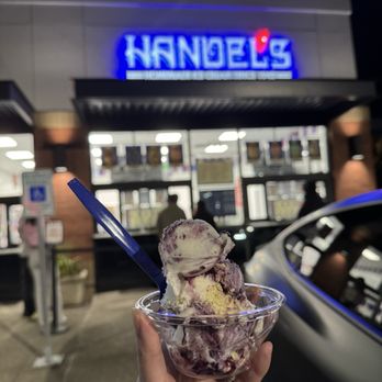 Handel’s Homemade Ice Cream - Blueberry cobbler - Ice Cream & Frozen Yogurt Near Me - Vancouver, Washington