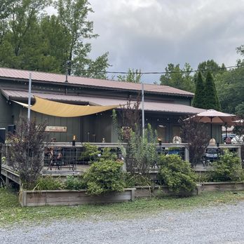 Elevation Bistro & Catering - Patio (Had music on a Sunday afternoon!) - New American Near Me - Mentone, Alabama