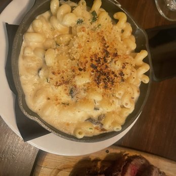 Copperwood Tavern - Five Cheeses Truffled Mac - New American Near Me - Arlington, Virginia