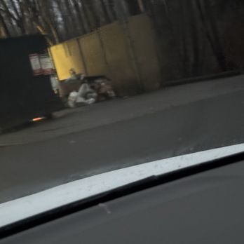 Carroll's Creek - Trash - Apartments Near Me - NE Marysville, Washington