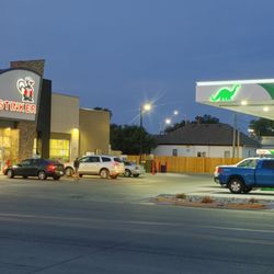 Stinker Store - It's a hopping beautiful morning at Stinker's !
