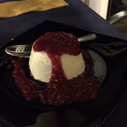 Antico Caffé - Panna cotta med hallonsylt