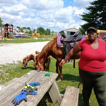 Broganville’s Farm - Farms Near Me - Indianapolis, Indiana