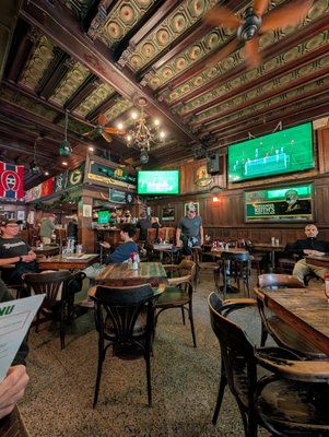 McLean's Pub by null