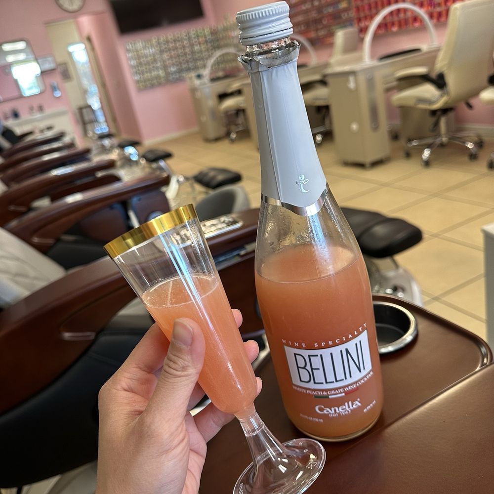 Sun Nails - Nail Salons Near Me - San Diego, California