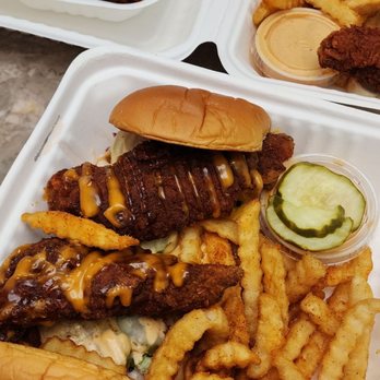Dave's Hot Chicken - Chicken Shop Near Me - Beaverton, Oregon Dave's Hot Chicken - Chicken Shop Near Me - Beaverton, Oregon