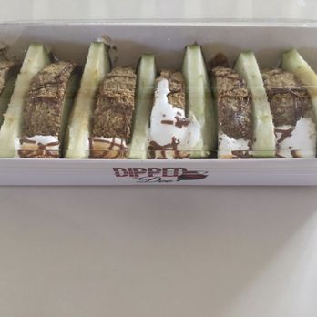 Dipped by Dee - S'mores candy apple - Desserts Near Me - Aiea, Hawaii