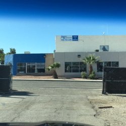 Desert Recreation - Nice clean shop. Customer service was professional!