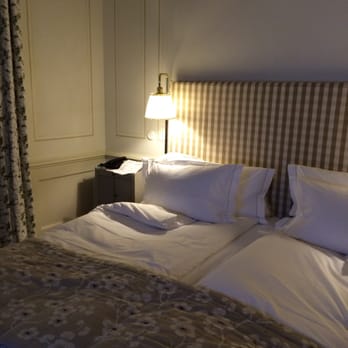 Grand Hôtel - A bed fit for a king or a queen - Hotels Near Me - Stockholm, Alberta Grand Hôtel - A bed fit for a king or a queen - Hotels Near Me - Stockholm, Alberta