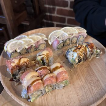 Akino - Sushi Bars Near Me - Elmhurst, New York Akino - Sushi Bars Near Me - Elmhurst, New York