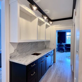 Sanchez Granite and more - Wet bar with marble counter and custom marble backsplash design - Countertop Installation Near Me Sanchez Granite and more - Wet bar with marble counter and custom marble backsplash design - Countertop Installation Near Me