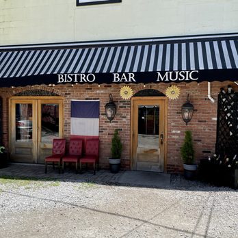 Paris Room - Bars Near Me - Chagrin Falls, Ohio