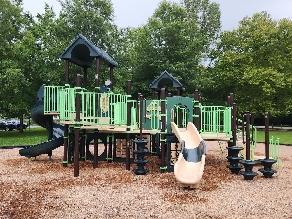 Manklin Meadows Park Logo