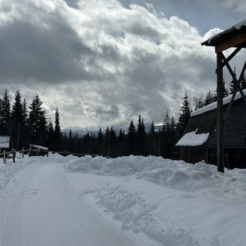 Calling Horse Lodge - Property - Vacation Rentals Near Me - Golden, British Columbia