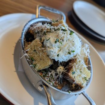 North Italia - Truffle Garlic Bread - Italian Near Me - Greensboro, North Carolina North Italia - Truffle Garlic Bread - Italian Near Me - Greensboro, North Carolina