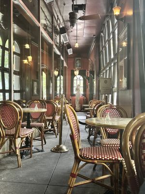 Café Intermezzo - Midtown by null