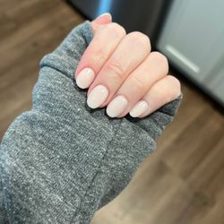 Celine Spa & Nails - Dip manicure