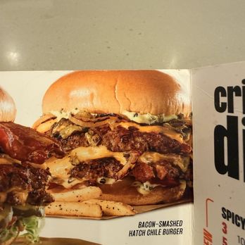 Buffalo Wild Wings - This is what my Bacon-Smashed Hatch Chile Burger is supposed to look like, right? - Sports Bars Near Me - Bossier City, Louisiana
