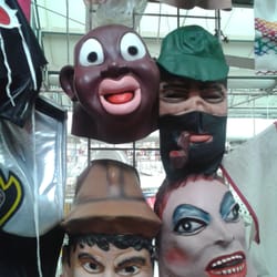Mercado Aldama - Mascaras en la segunda planta