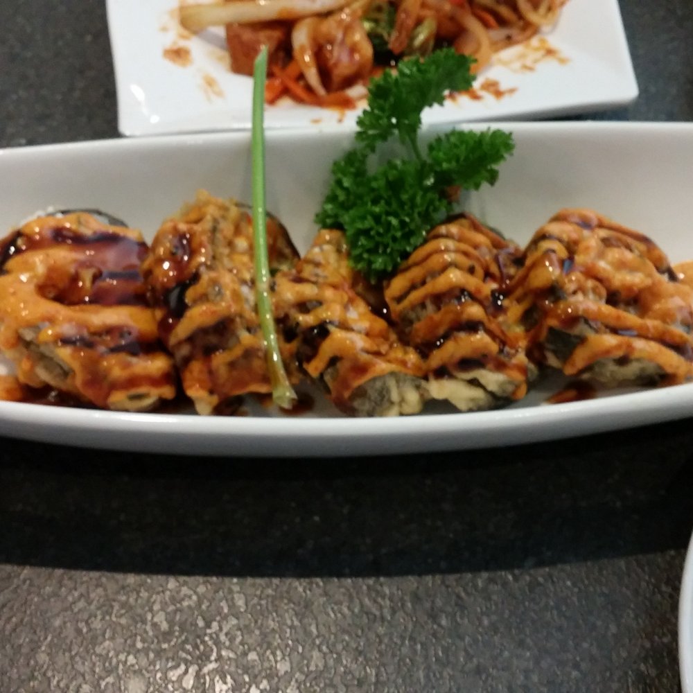 Moon Sushi - Japanese Near Me - Mississauga, Ontario