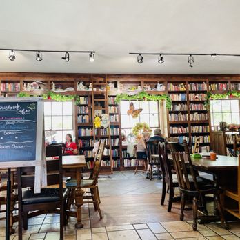 StorieBook Cafe - Spring decor! - Delis Near Me - Glen Rose, Texas