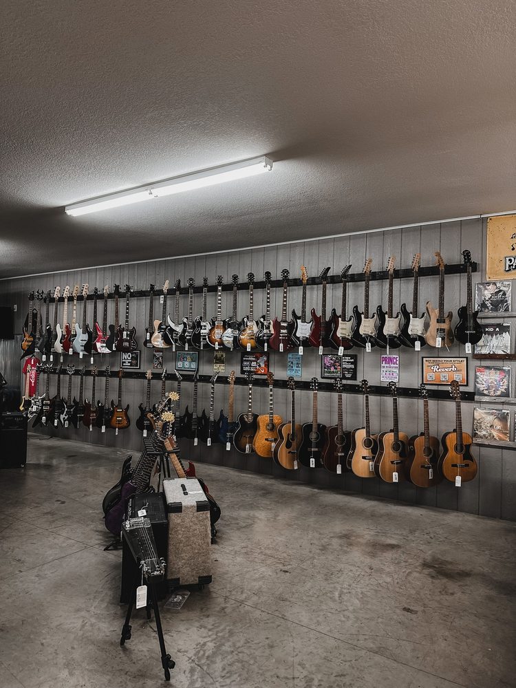 PACKRAT’S PAWN SHOP Updated September 2024 1938 E 2nd St, Defiance